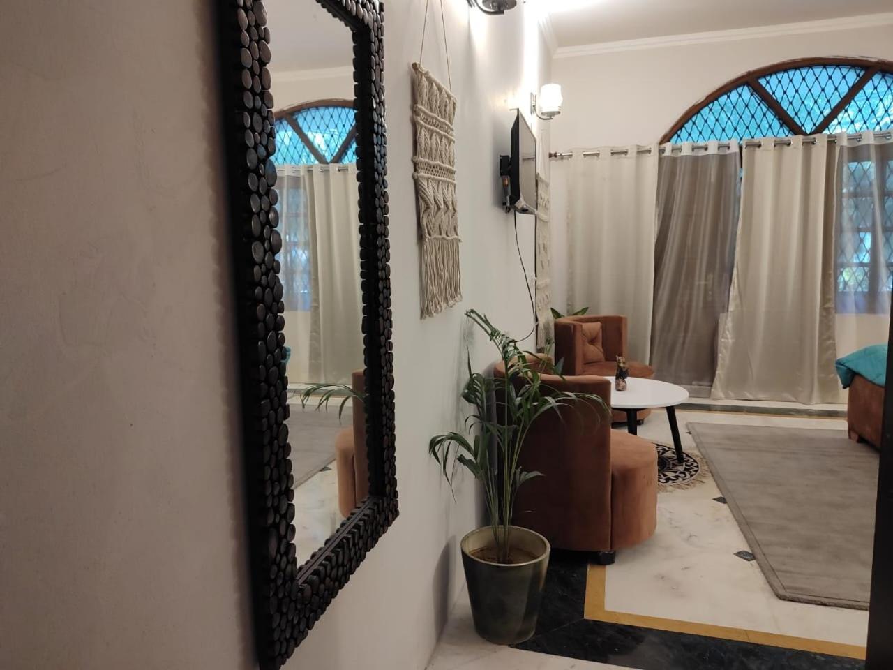 Atharva'S Homestay, Nehru Enclave New Delhi Exterior photo